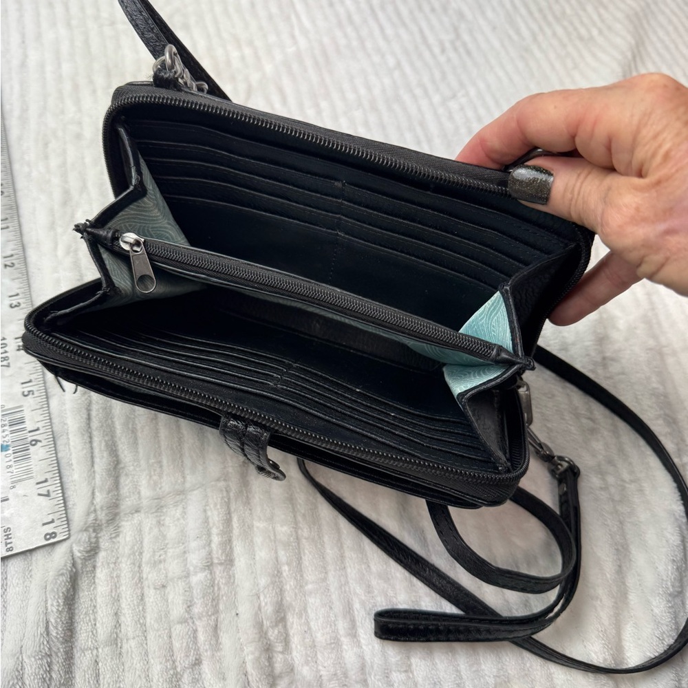 The Sak Elegant Black Crossbody Bag - Picture 3 of 5